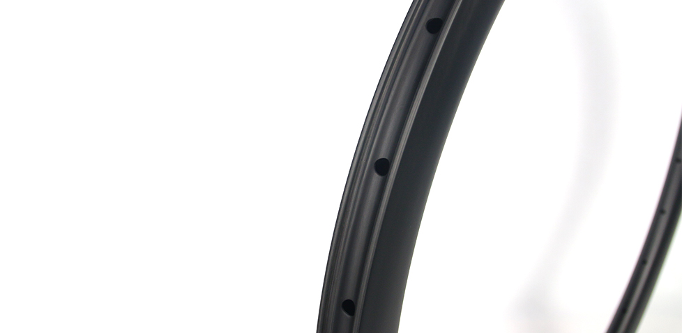 tubeless-clincher-carbon-road-disc-rim
